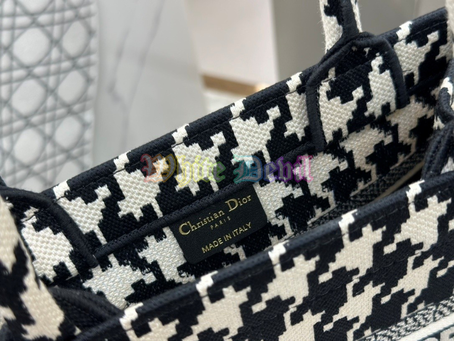 하얀악마 디올 북토트백 (11).jpg