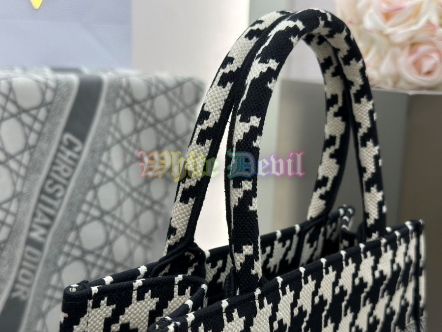 하얀악마 디올 북토트백 (16).jpg