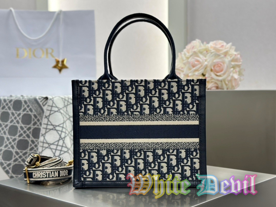 하얀악마 디올 북토트 (5).jpg