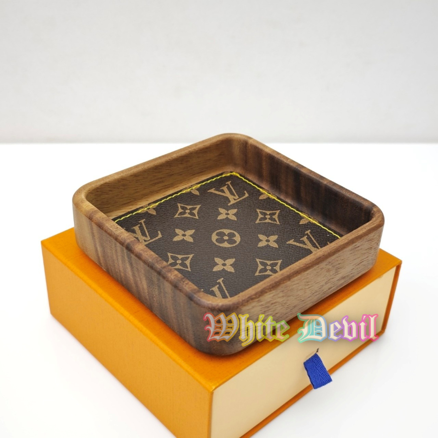 하얀악마 루이 트레이 (5).jpg