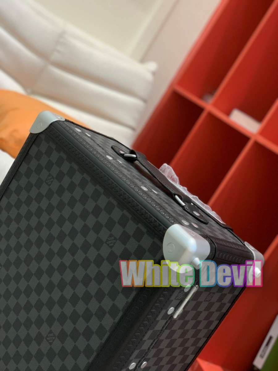 하얀악마 루이 캐리어 (3).jpg