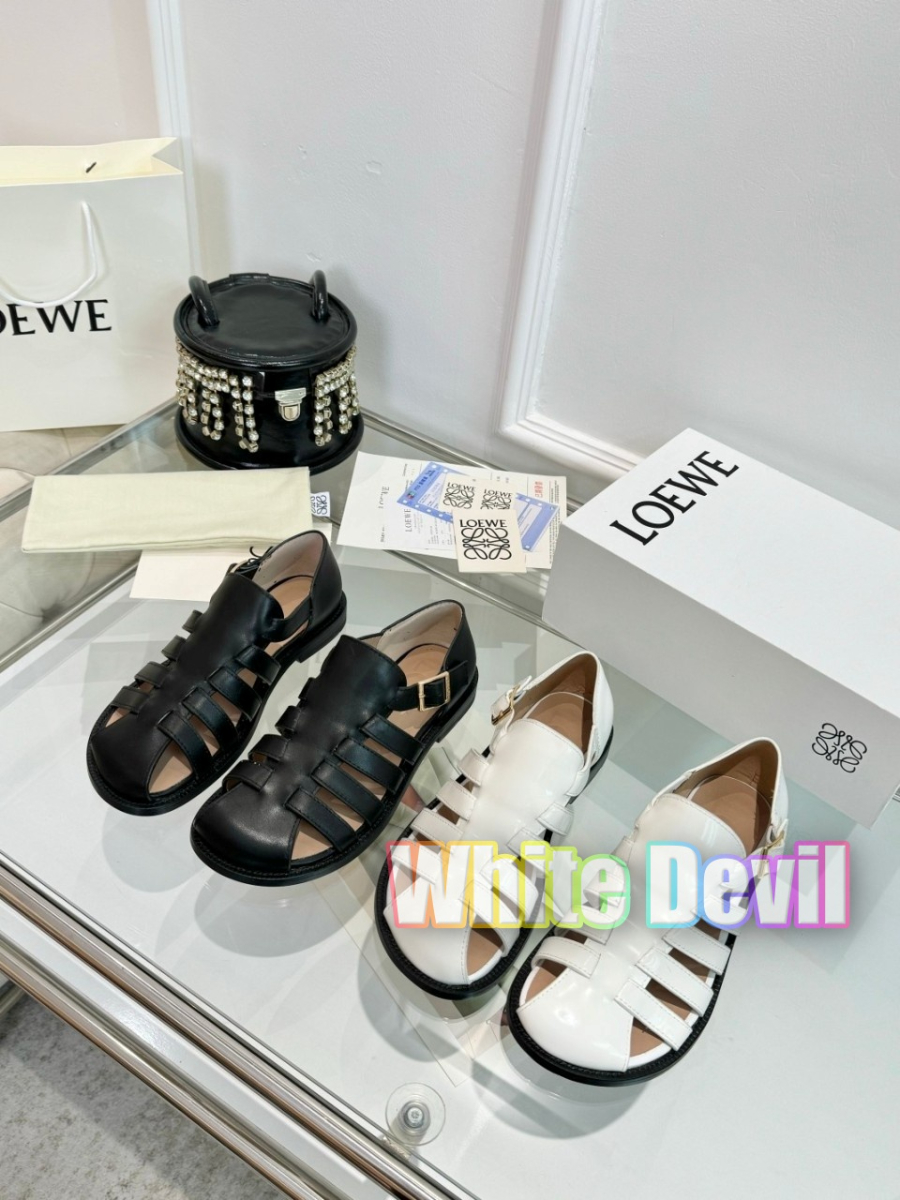 하얀악마 로에베 샌들 (1).jpg