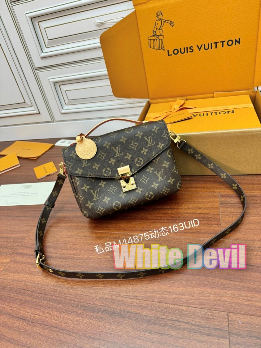 하얀악마 루이 메티스 (1).jpg