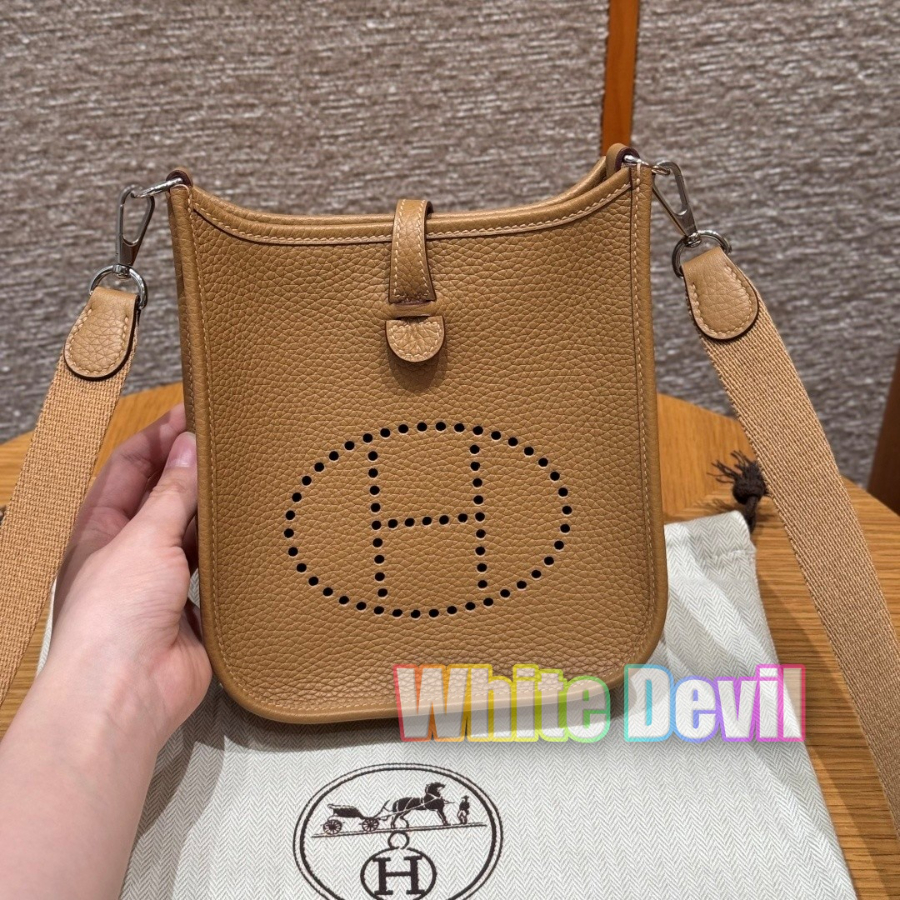 하얀악마 에르 에블린 (2).jpg