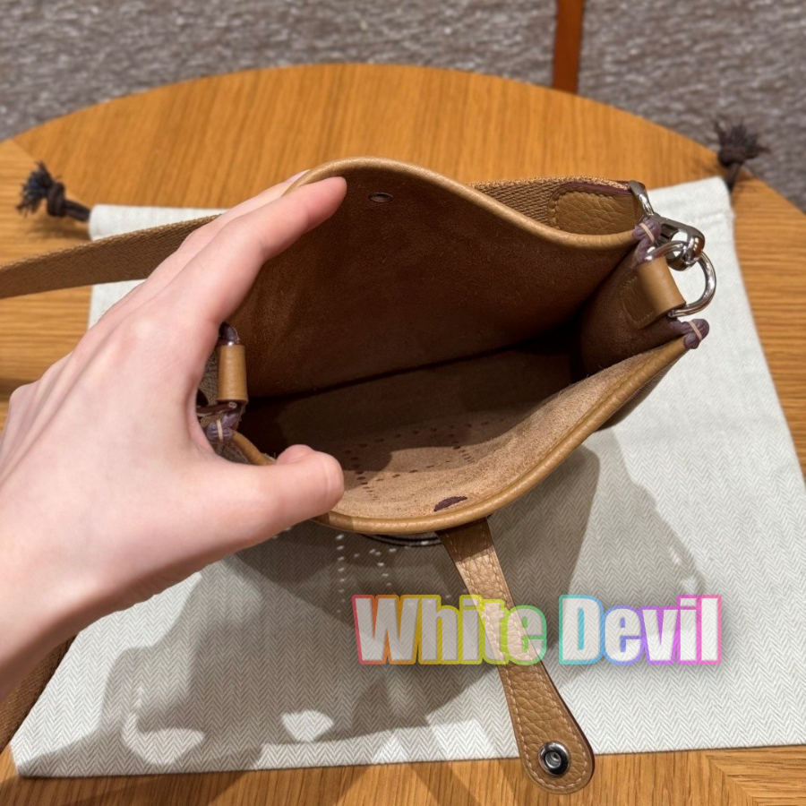 하얀악마 에르 에블린 (6).jpg