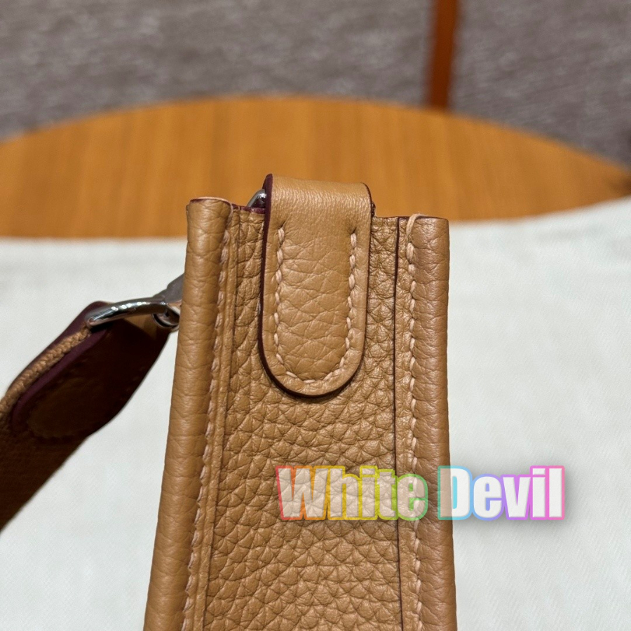 하얀악마 에르 에블린 (9).jpg