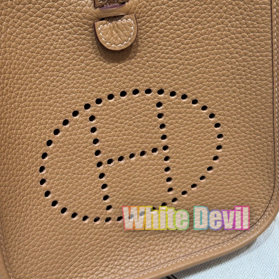 하얀악마 에르 에블린 (8).jpg