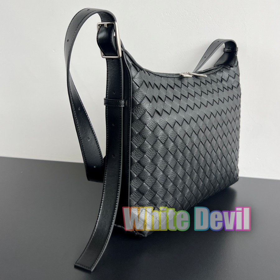 하얀악마 보테가 트레블러 (3).jpg