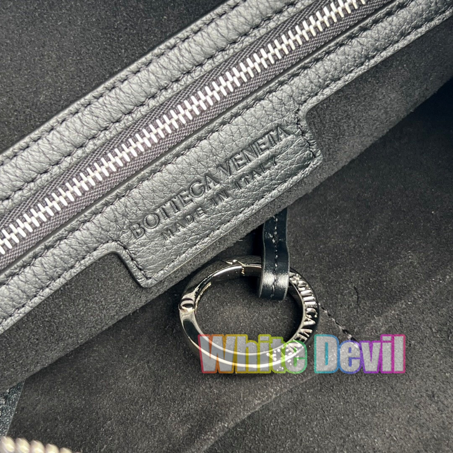 하얀악마 보테가 트레블러 (9).jpg