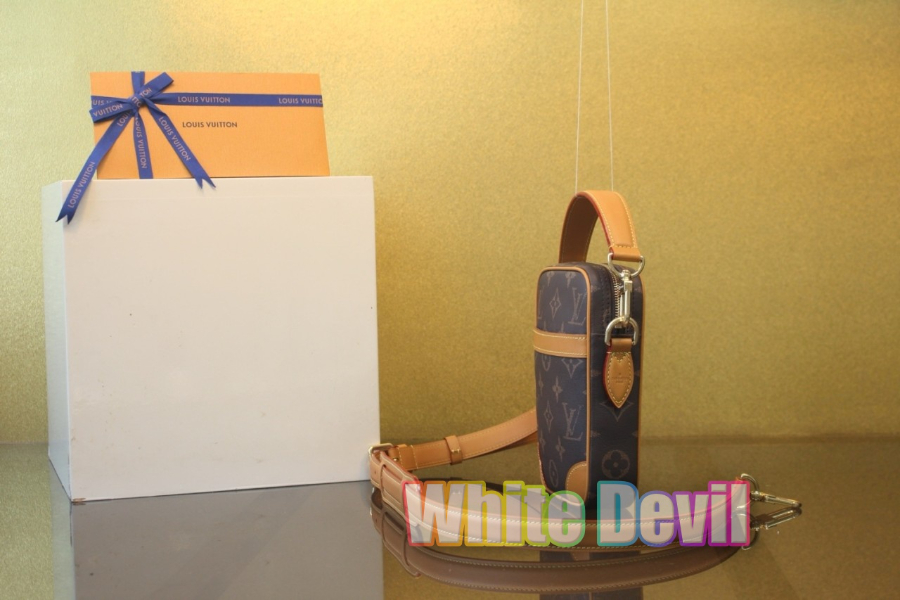 하얀악마 루이 다뉴브 (2).jpg