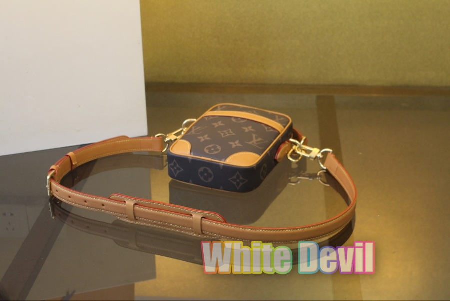 하얀악마 루이 다뉴브 (3).jpg