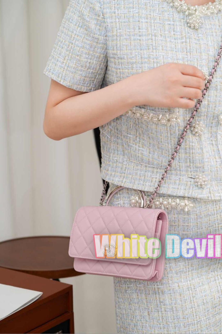 하얀악마 샤넬 WOC (1).jpg