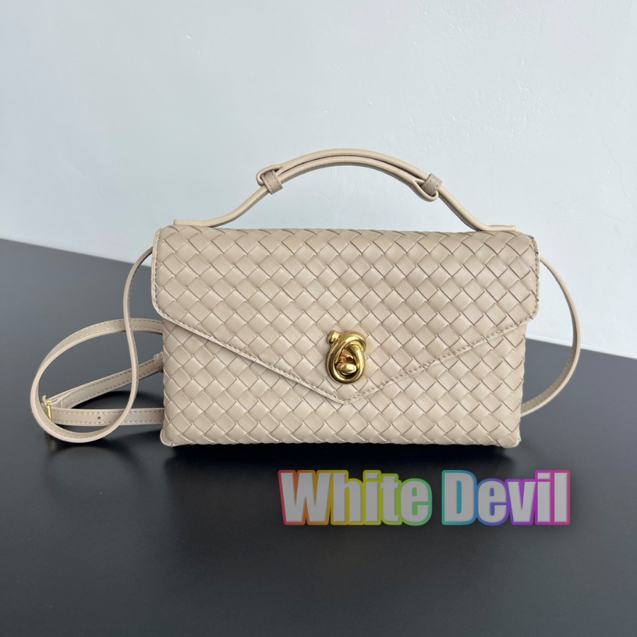 하얀악마 보테가 가방 (2).jpg