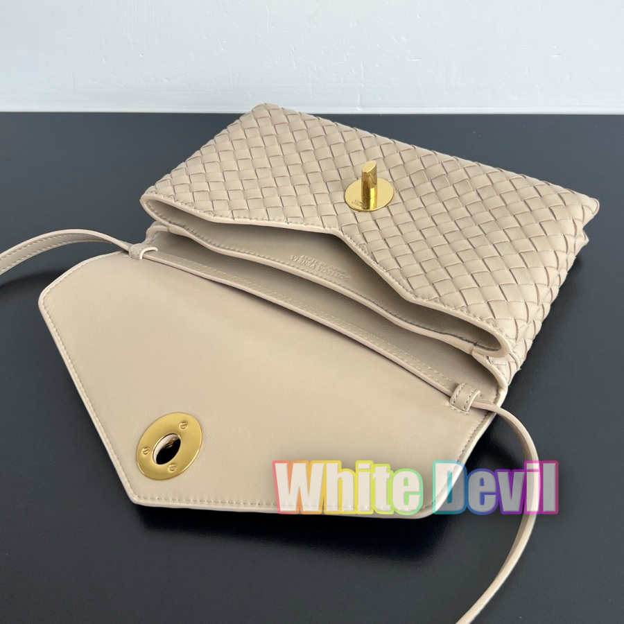 하얀악마 보테가 가방 (5).jpg