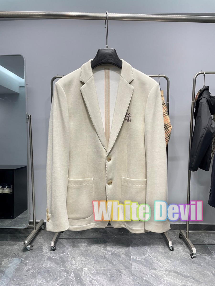 하얀악마 쿠치 정장 (4).jpg