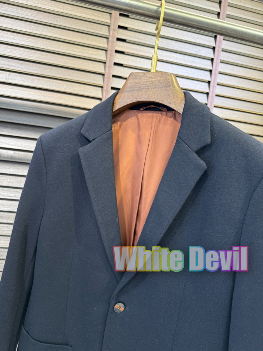 하얀악마 제냐 자켓 (3).jpg