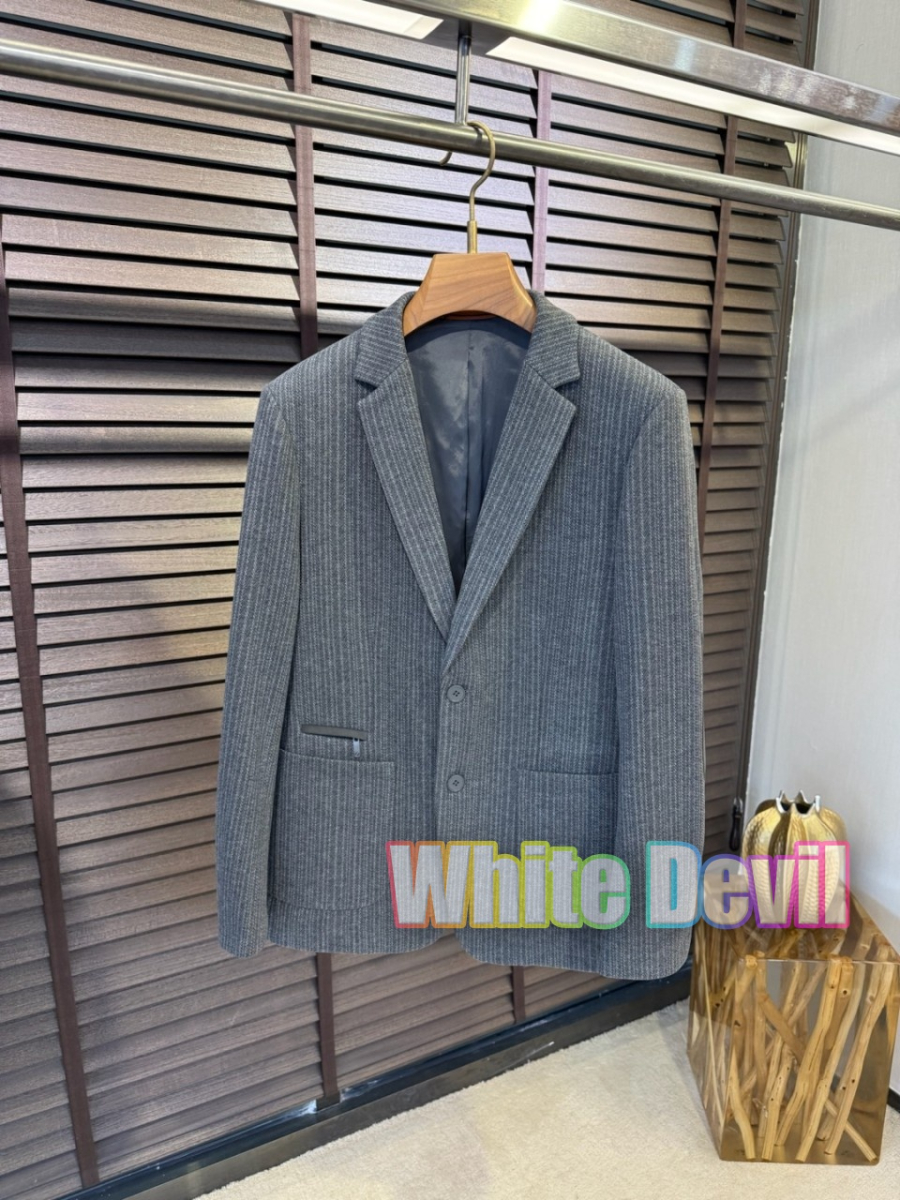 하얀악마 제냐 자켓 (1).jpg