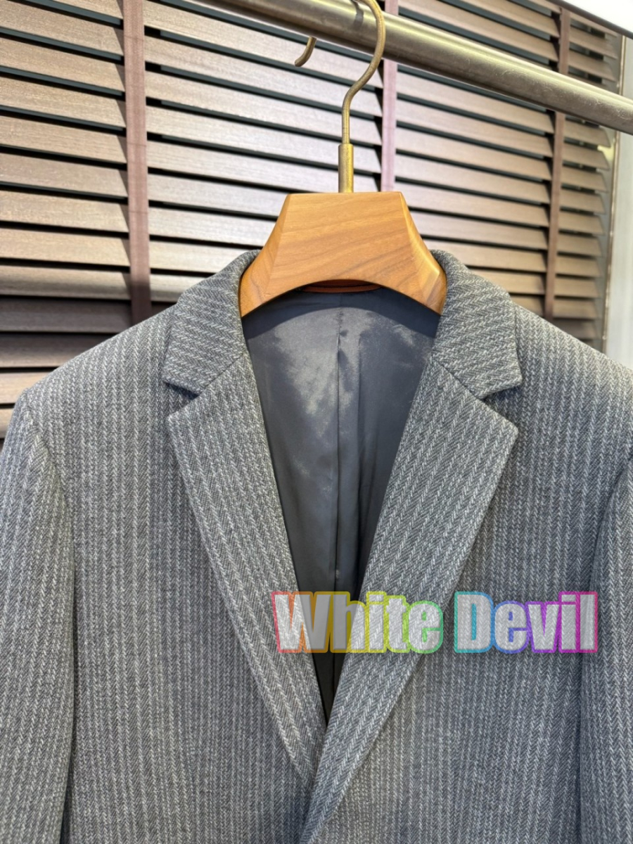 하얀악마 제냐 자켓 (3).jpg