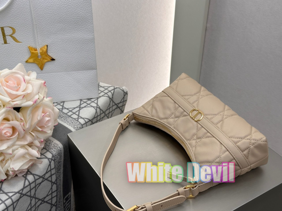 하얀악마 디올 시갈 (6).jpg