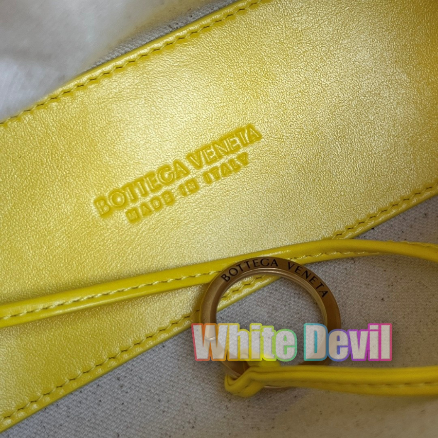 하얀악마 보테가 루프백 (8).jpg