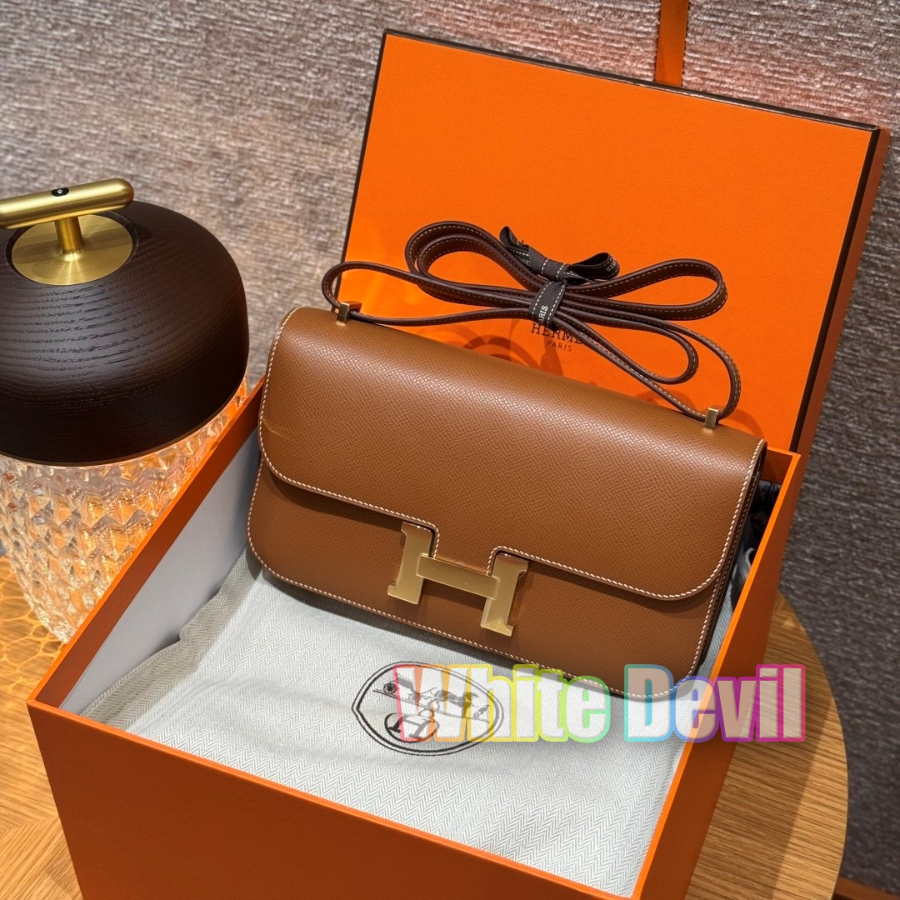 하얀악마 에르 콘스탄스 엘란 (1).jpg