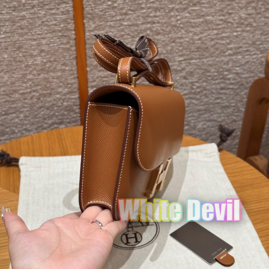 하얀악마 에르 콘스탄스 엘란 (4).jpg