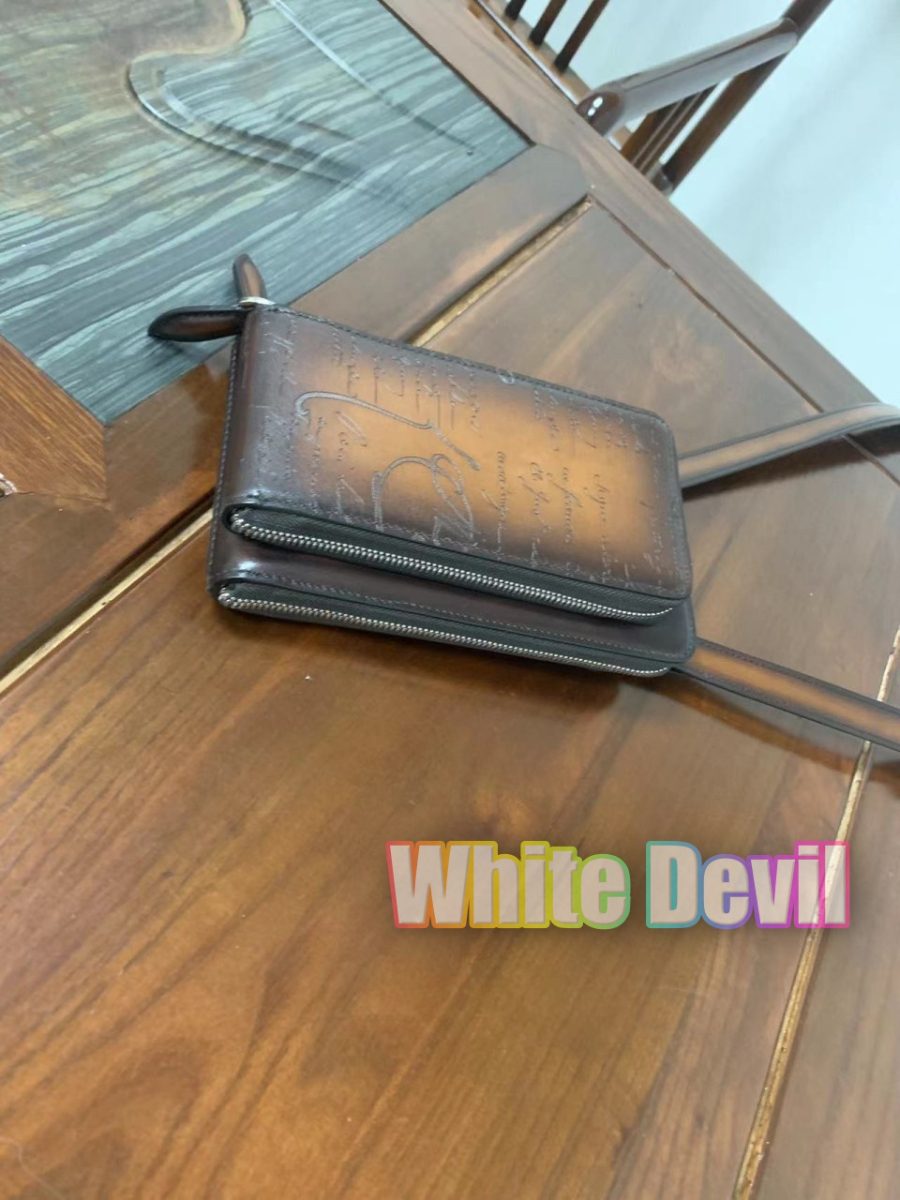 하얀악마 벨루티 메신저백 (6).jpg