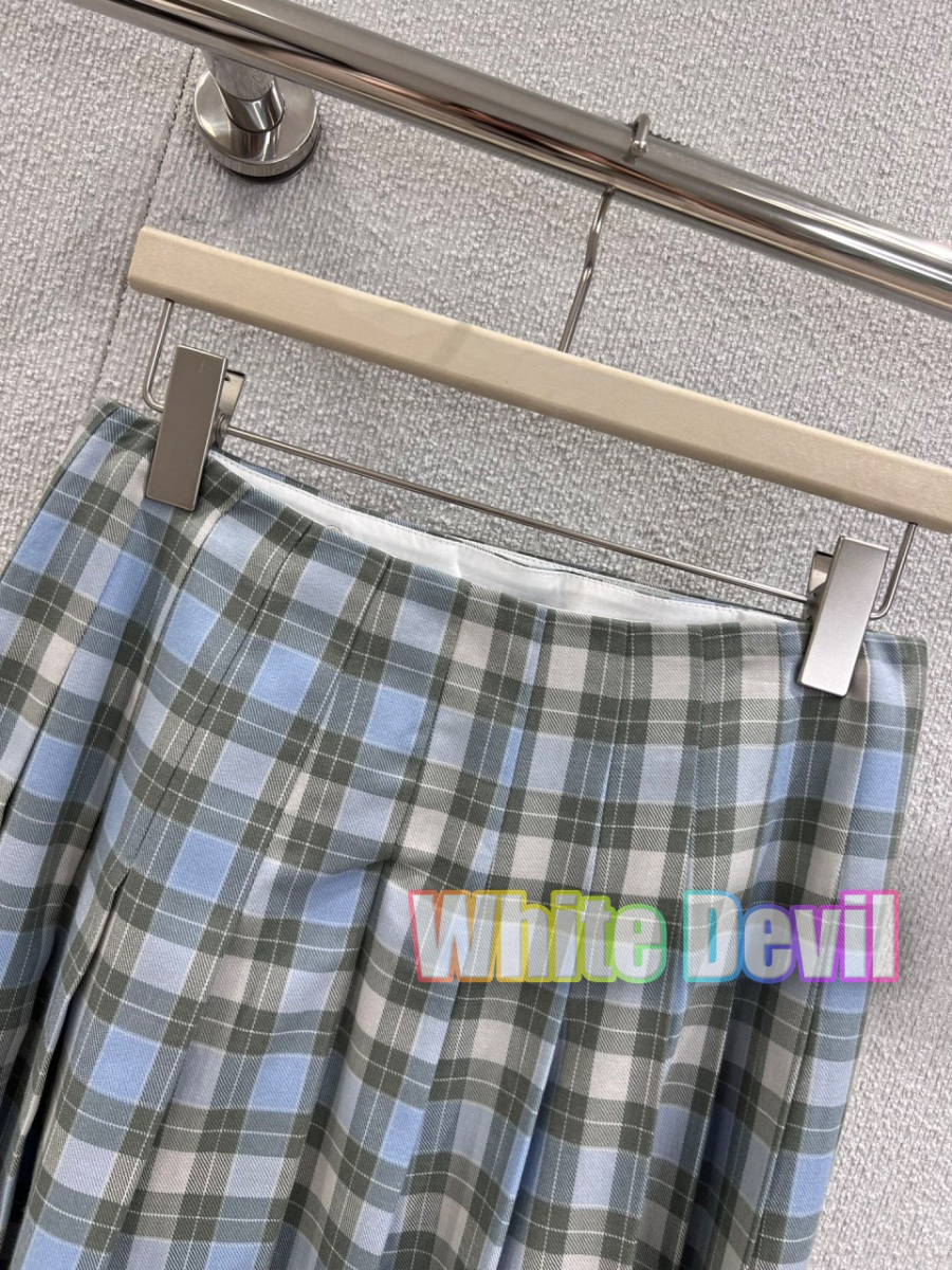 하얀악마 로에베 치마 (7).jpg