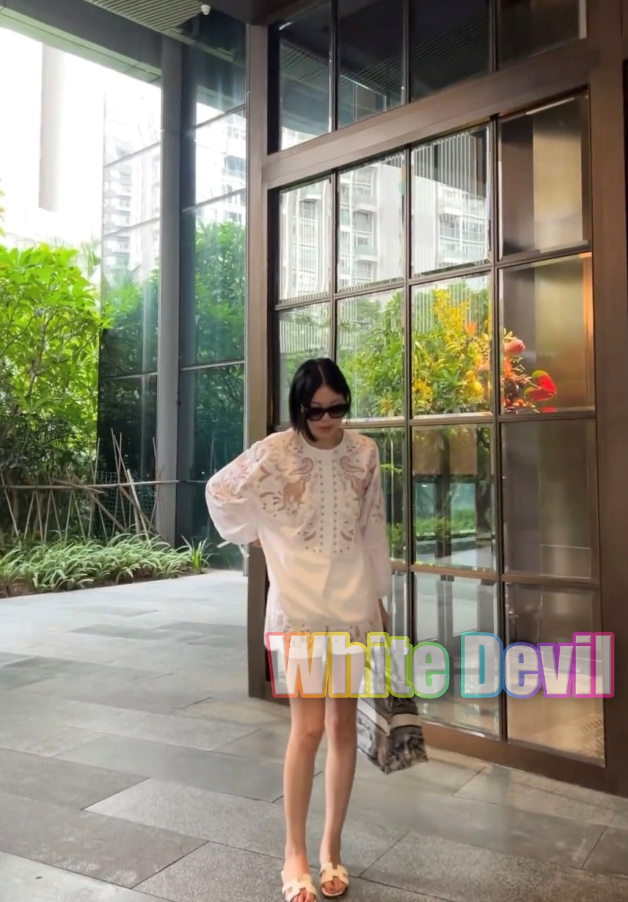 하얀악마 에르 투피스 (1).jpg