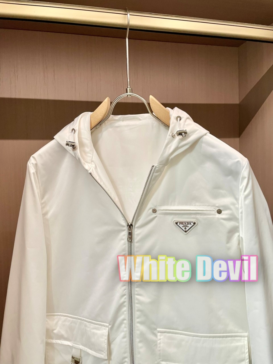 하얀악마 프라다 점퍼 (2).jpg