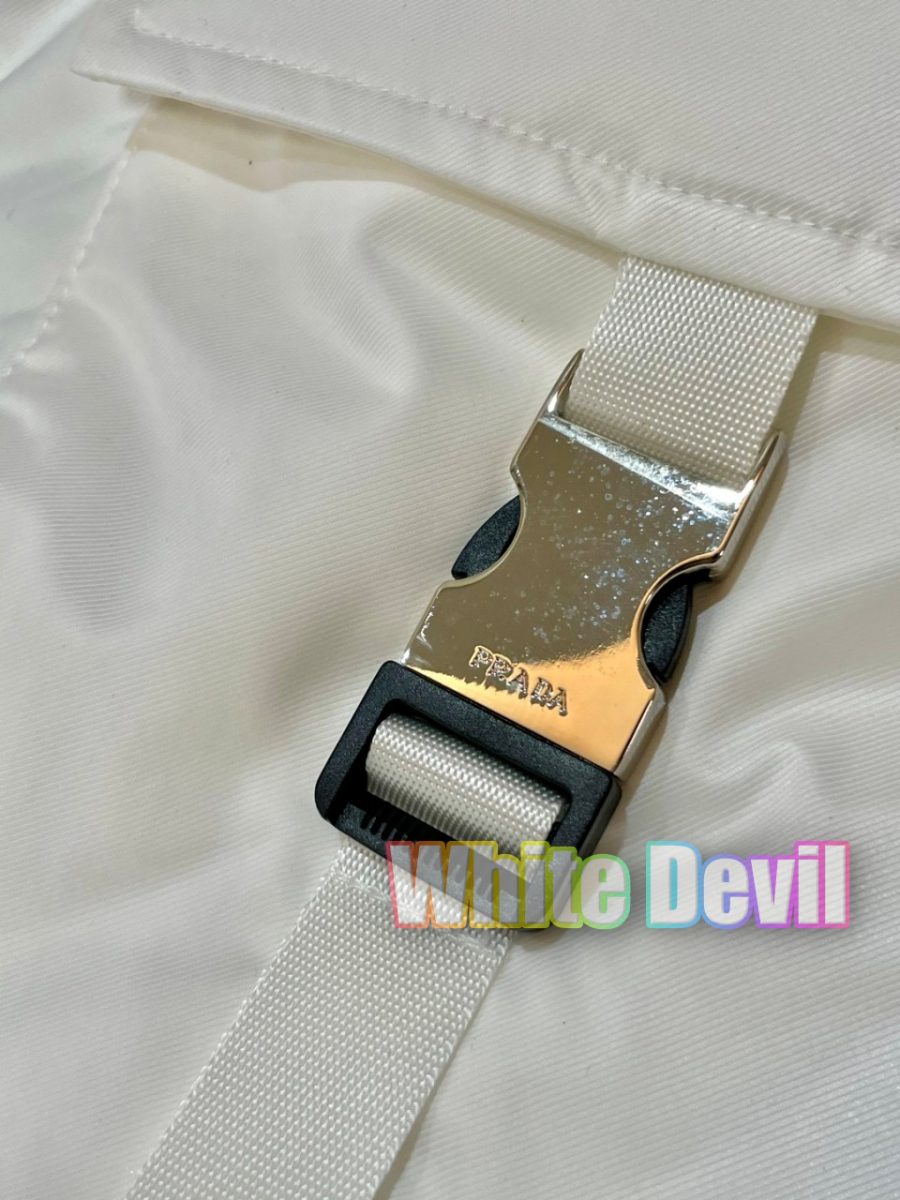 하얀악마 프라다 점퍼 (7).jpg