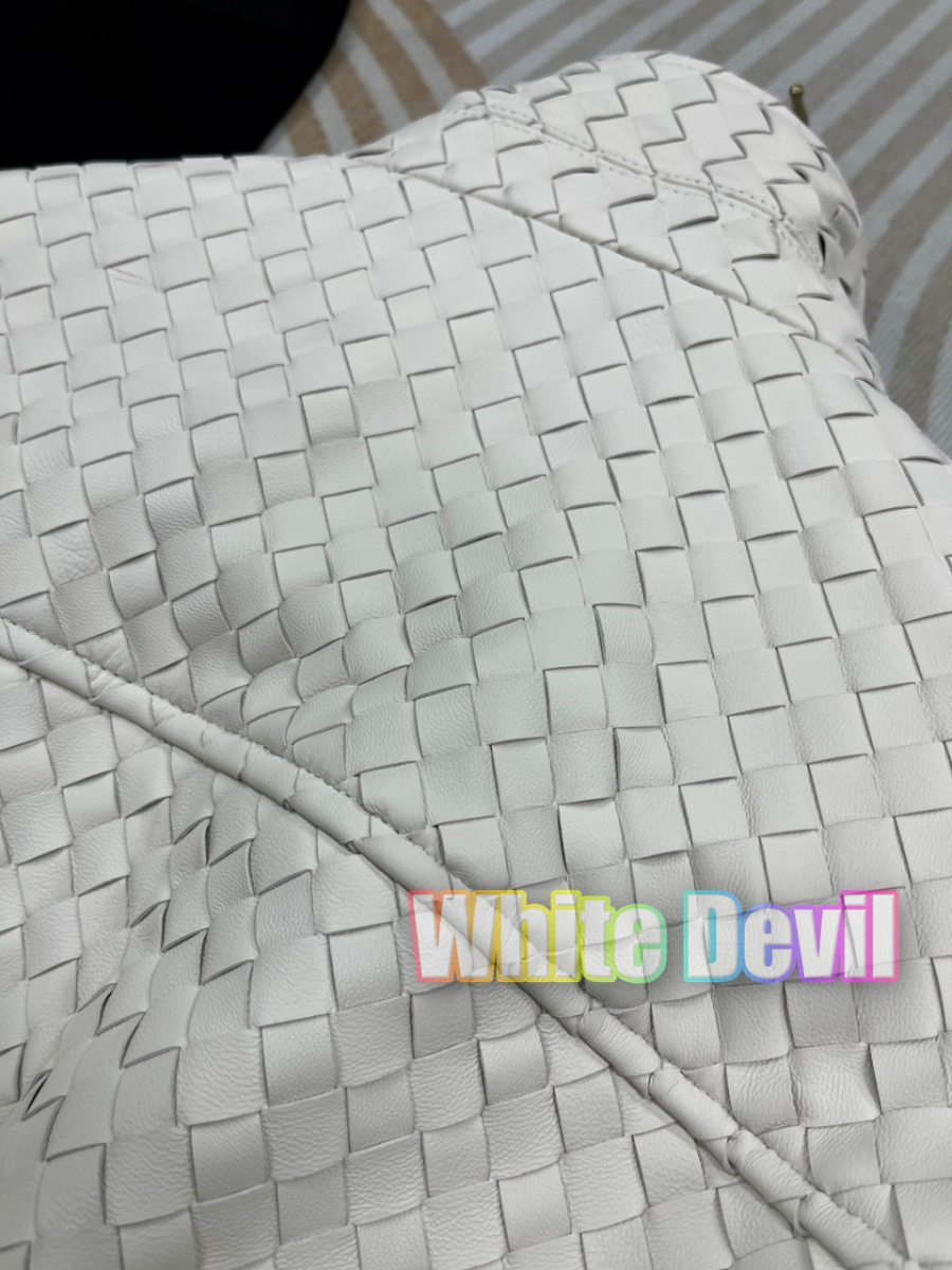 하얀악마 보테가 가죽자켓 (18).jpg