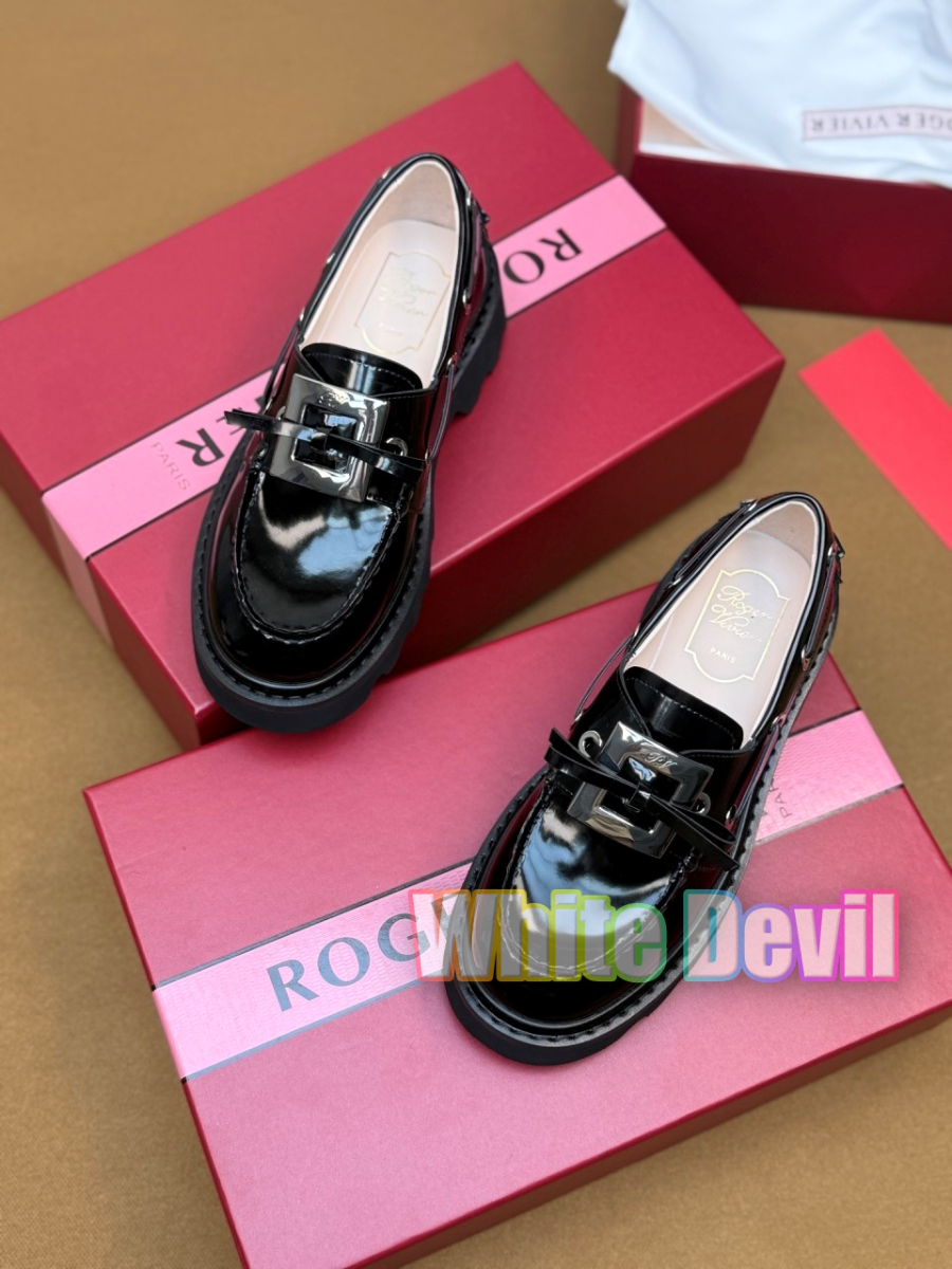 하얀악마 로저비비에 로퍼 (2).jpg