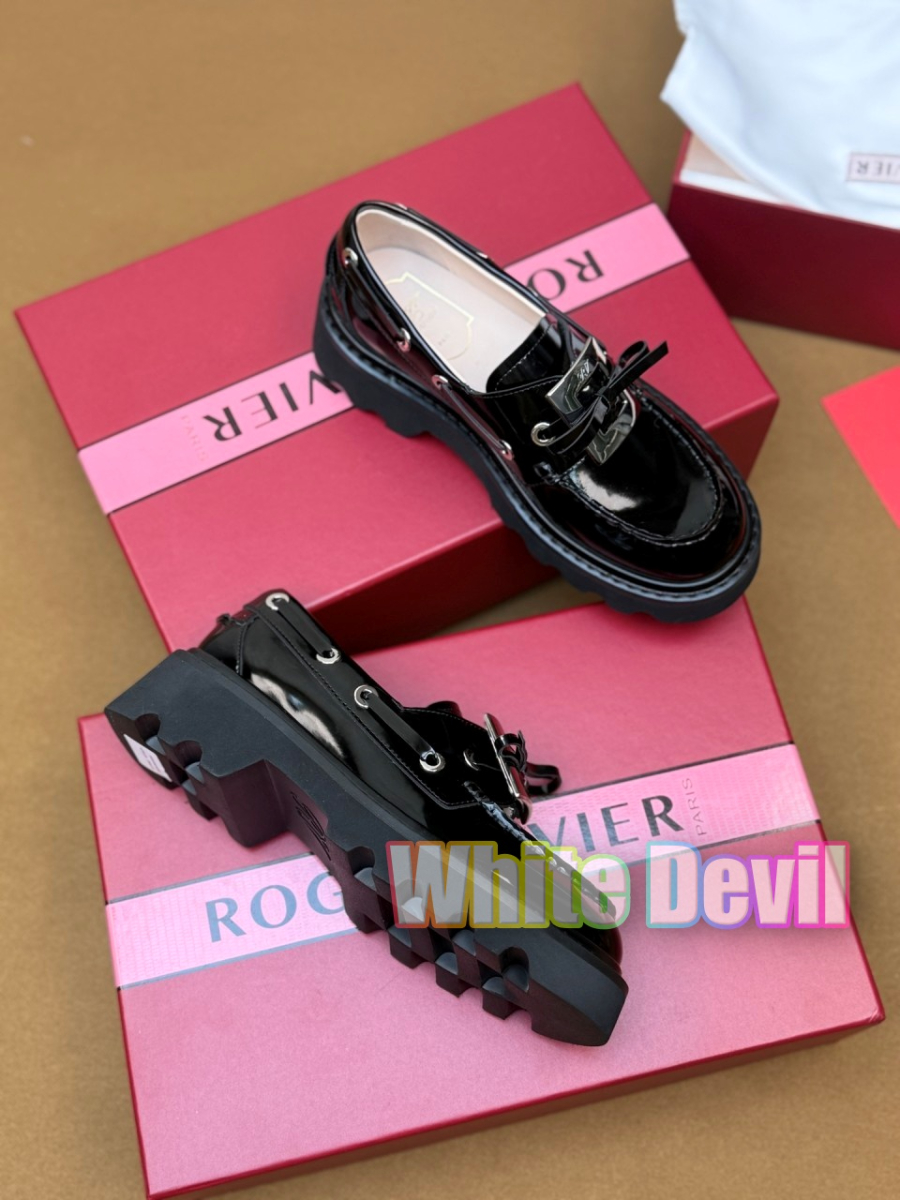 하얀악마 로저비비에 로퍼 (3).jpg