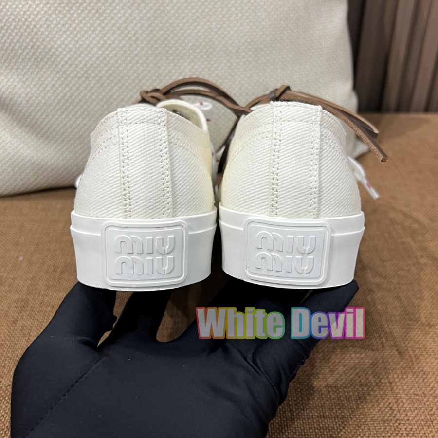 하얀악마 미우 스니커즈 (11).jpg