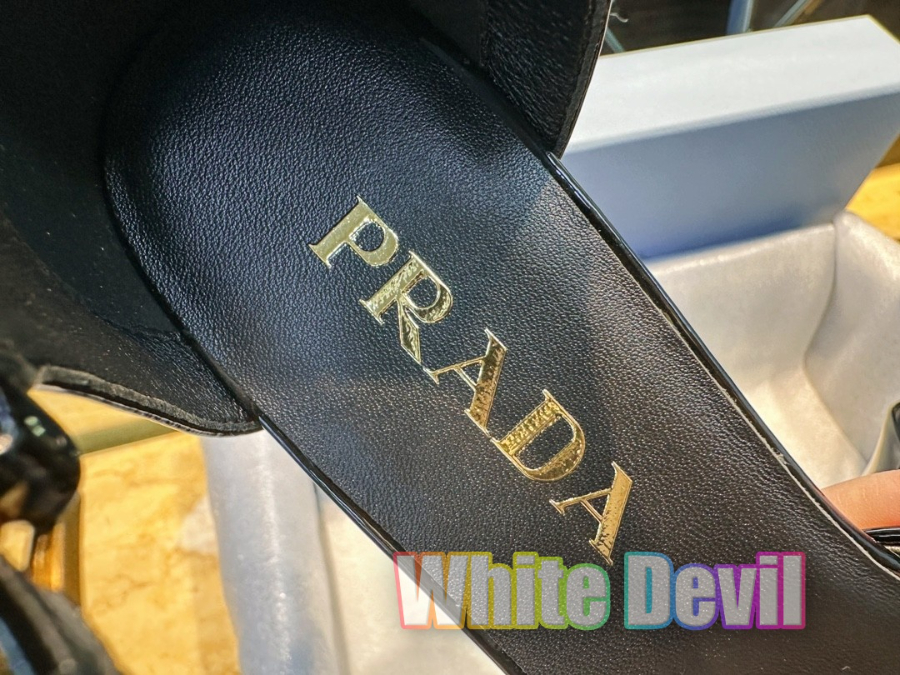 하얀악마 프라다 슬링백 (14).jpg