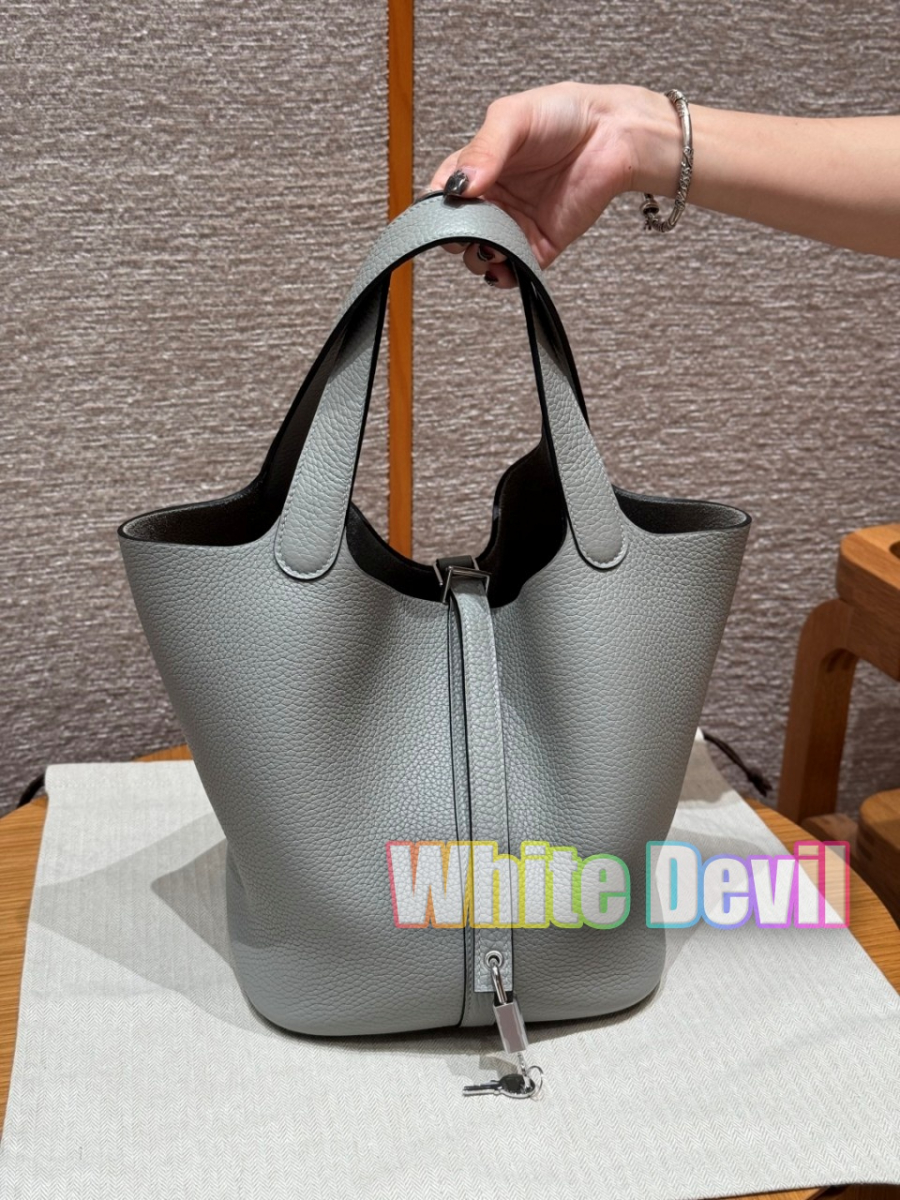 하얀악마 에르 피코탄 (1).jpg