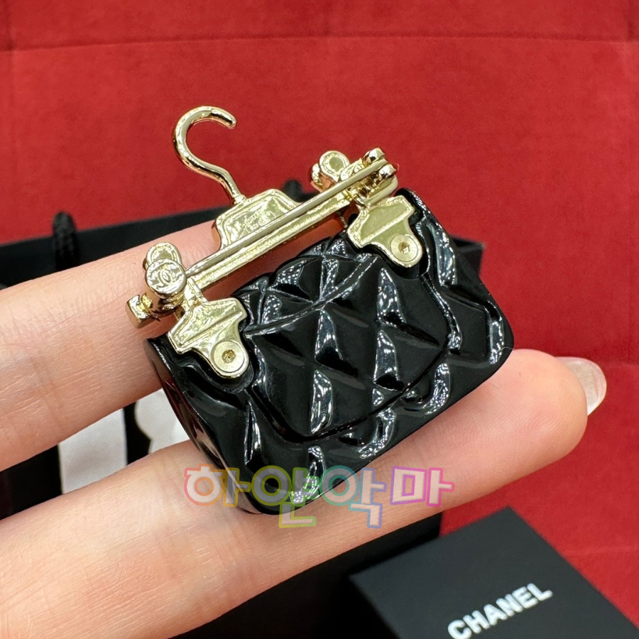 하얀악마 샤넬 브로치 (5).jpg