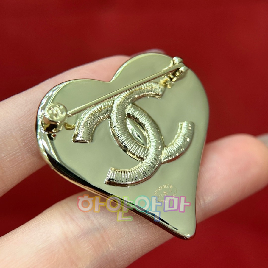 하얀악마 샤넬 브로치 (8).jpg