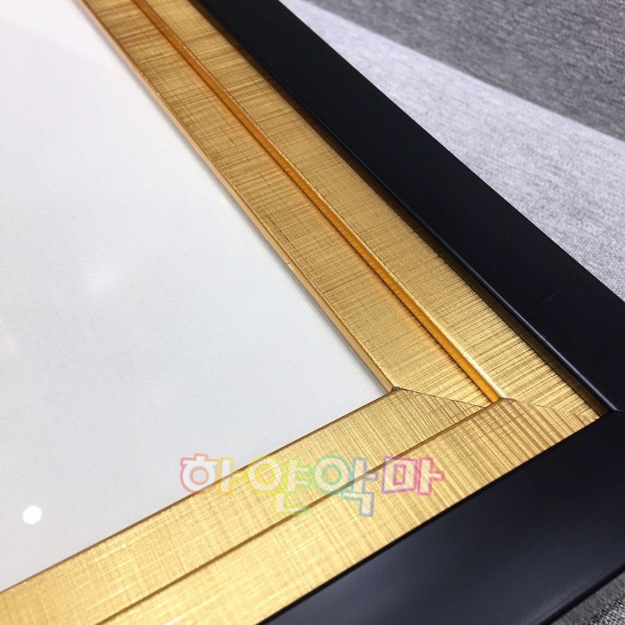 하얀악마 에르 액자 (2).jpg