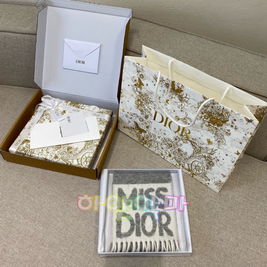 하얀악마 디올 목도리 (2).jpg