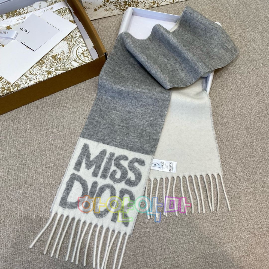 하얀악마 디올 목도리 (9).jpg