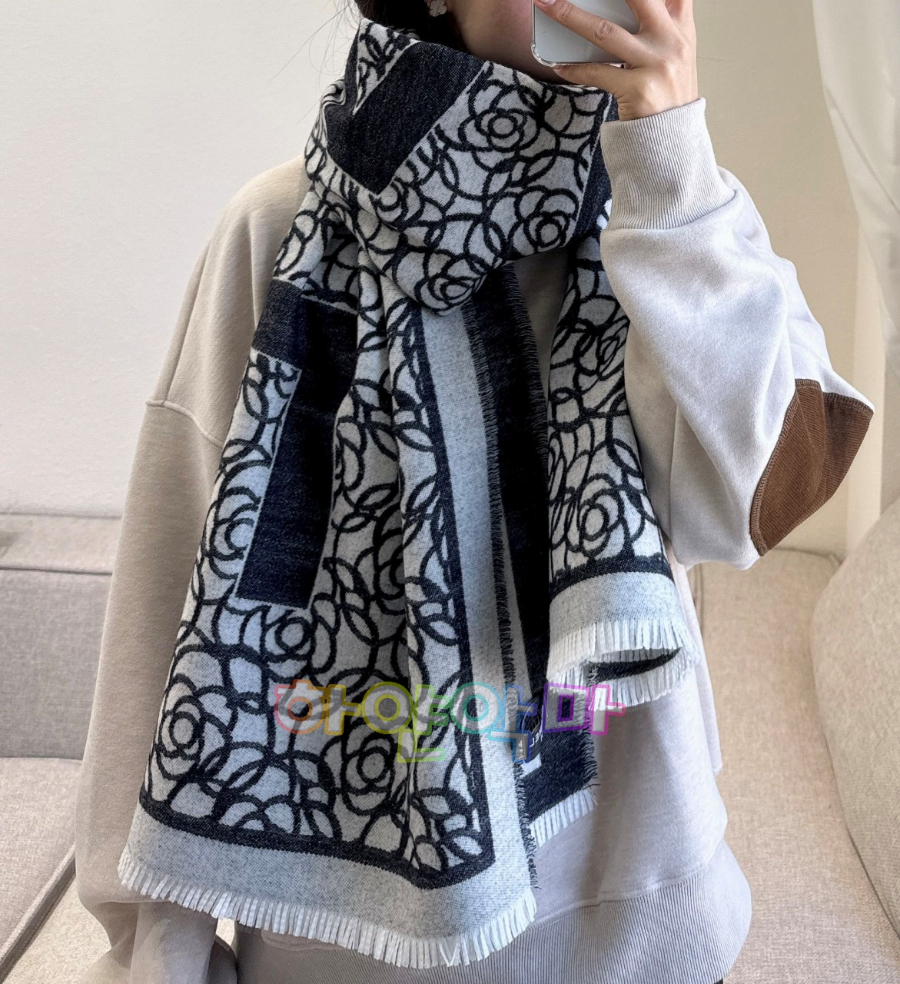 하얀악마 샤넬 머플러 (1).jpg