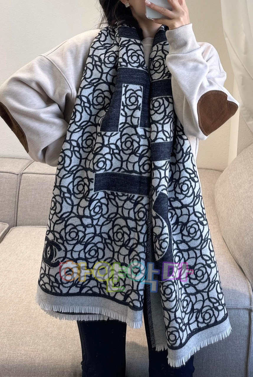 하얀악마 샤넬 머플러 (2).jpg