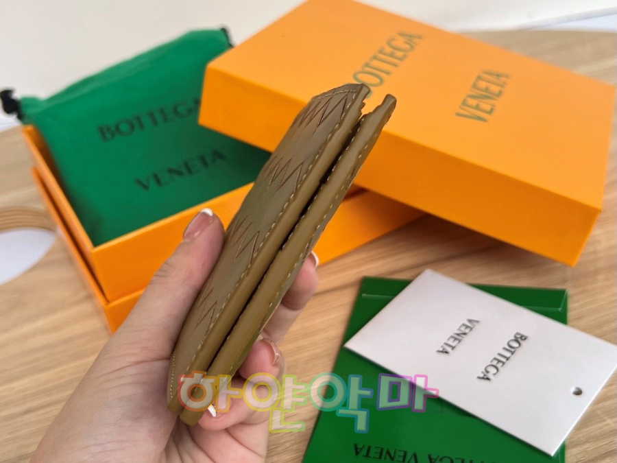 하얀악마 보테가 지갑 (3).jpg