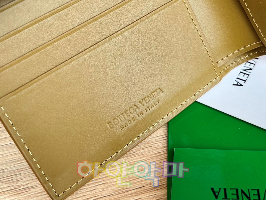 하얀악마 보테가 지갑 (5).jpg