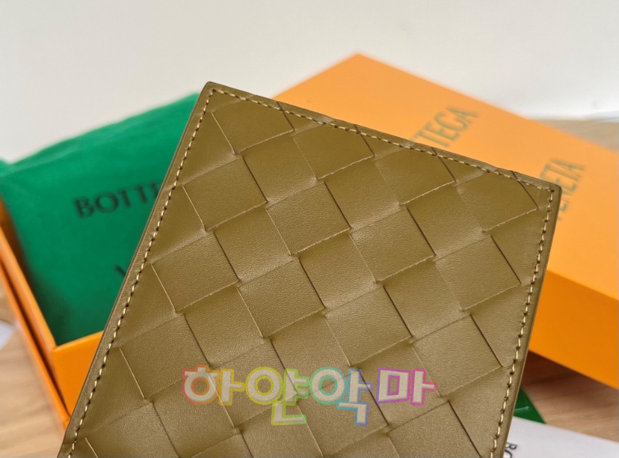 하얀악마 보테가 지갑 (9).jpg