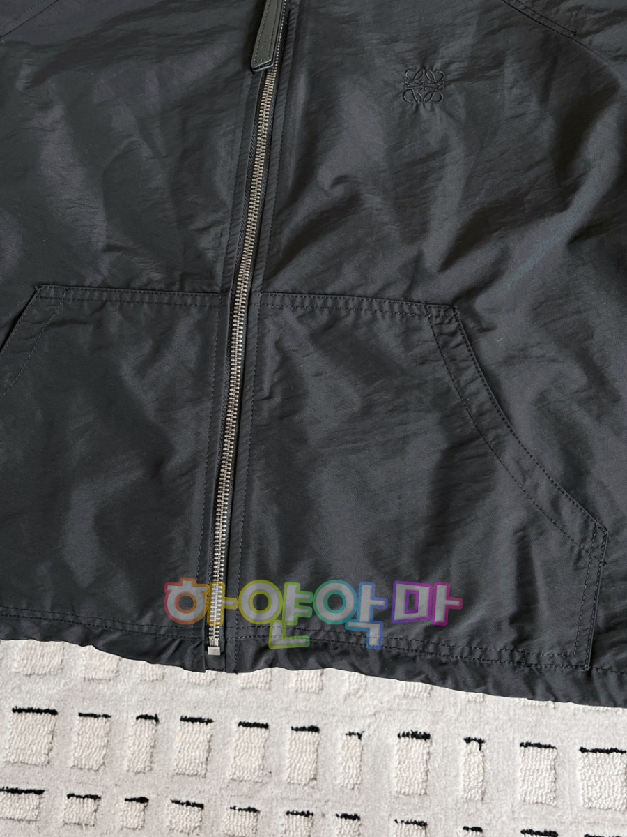 하얀악마 로에베 자켓 (18).jpg