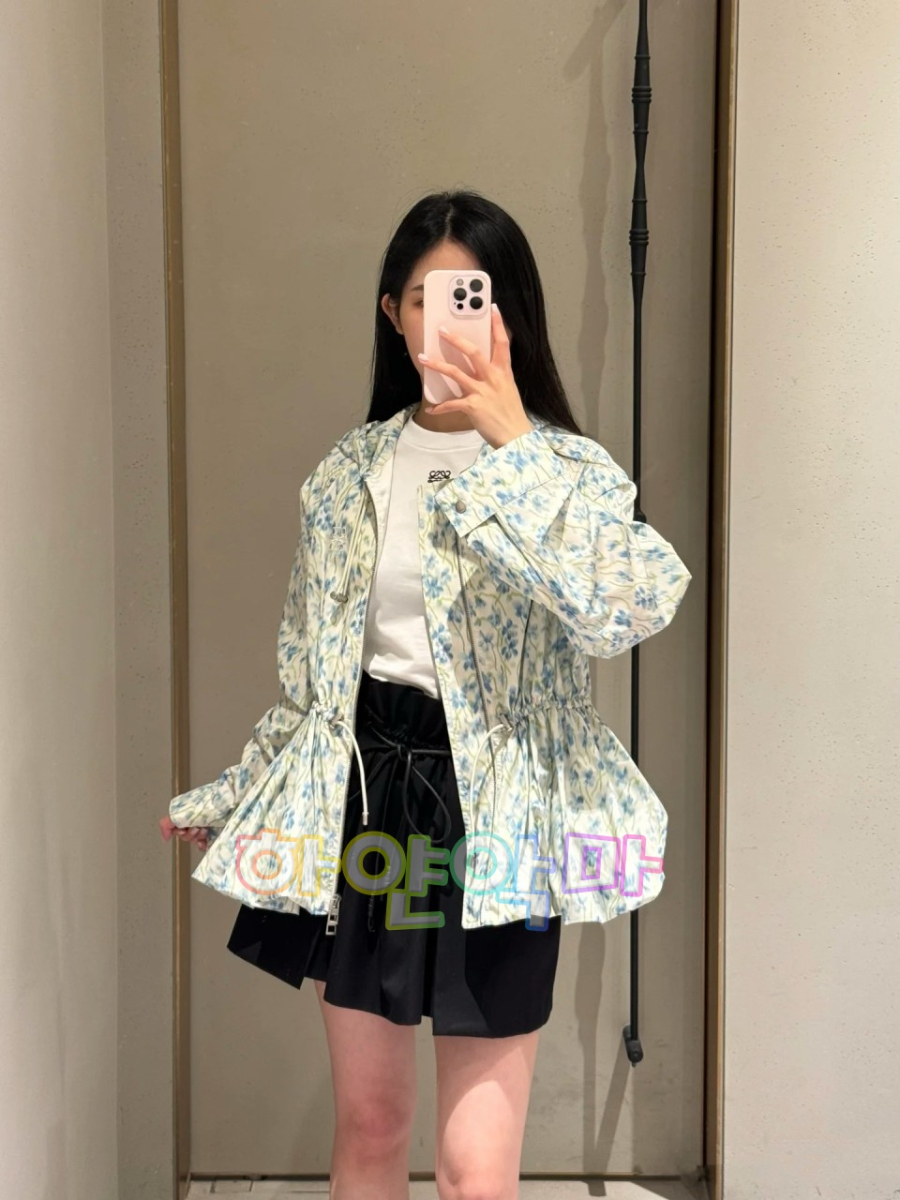 하얀악마 로에베 코트 (1).jpg