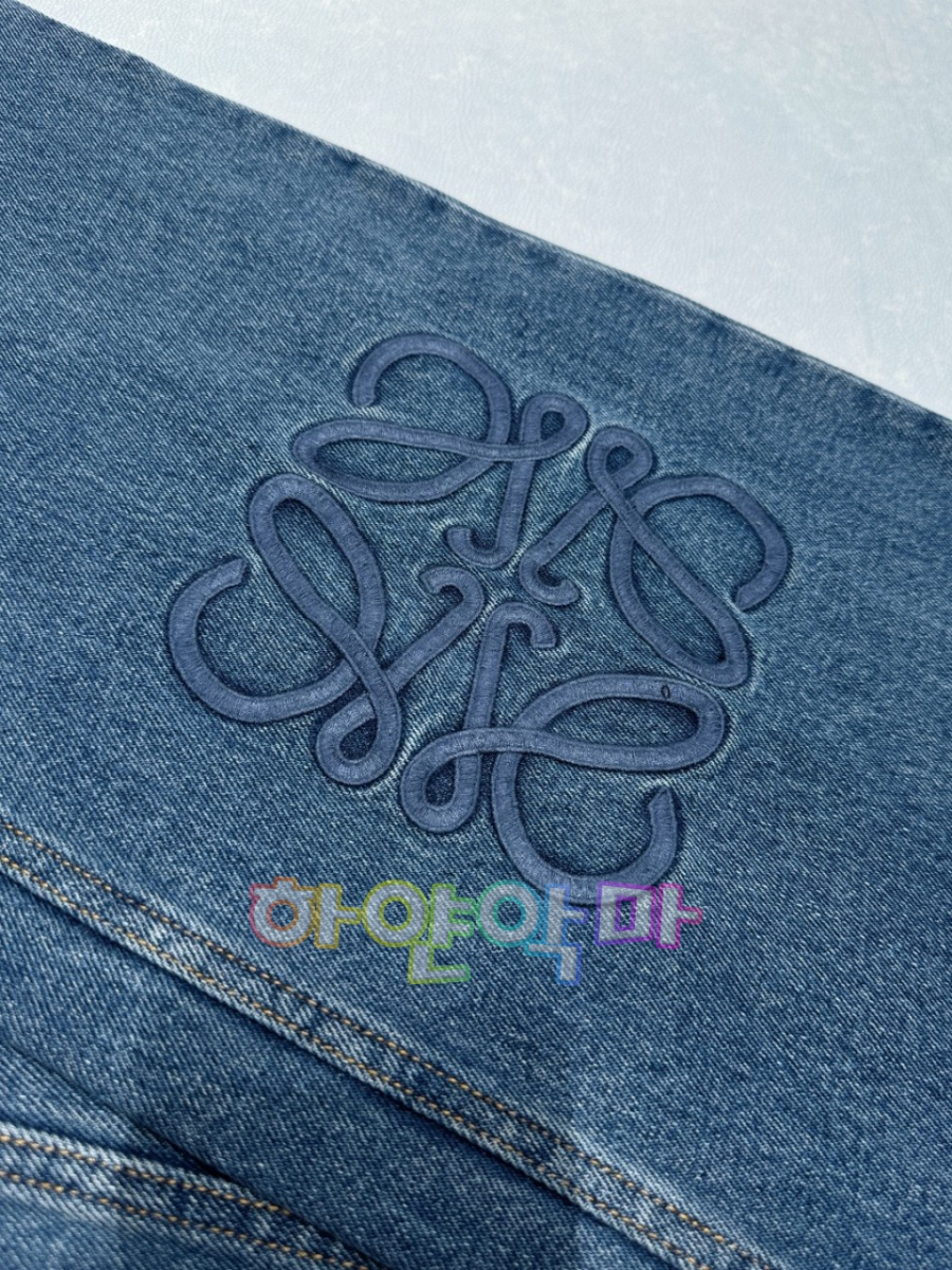 하얀악마 로에베 청바지 (10).jpg